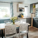 Mobil Homes Xxl2 4 - Le Ranch Des Volcans Camping *