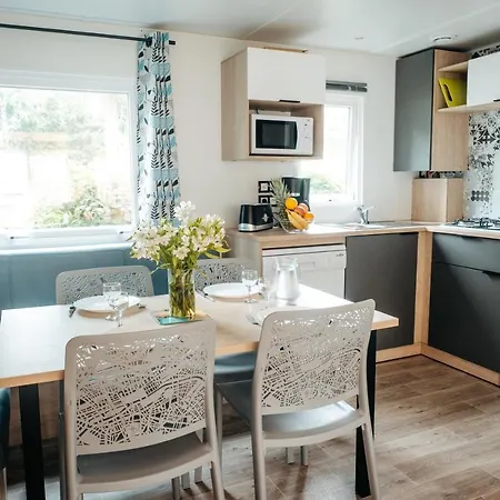 Mobil Homes Xxl2 4 - Le Ranch Des Volcans Campingplatz *